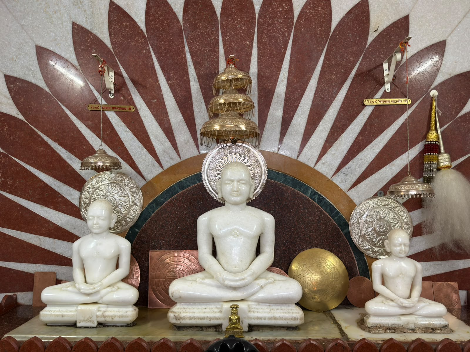 Community worship inside the Mandir